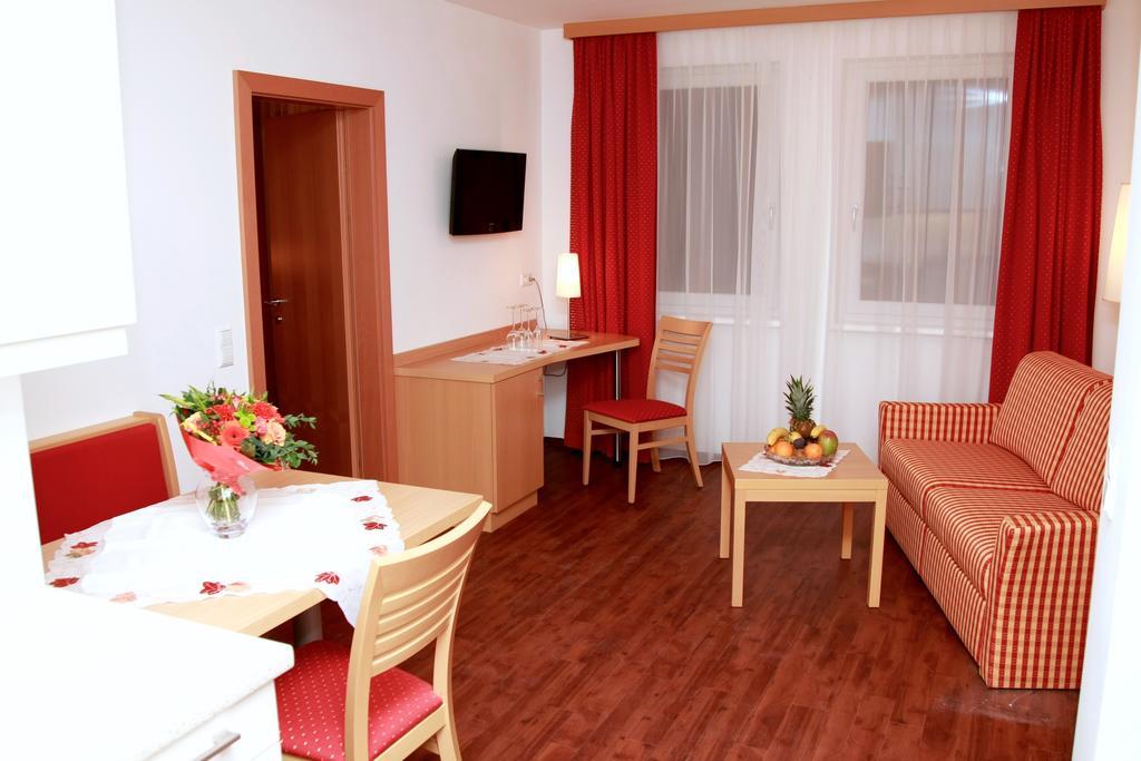City-Hotel Moedling Modling Oda fotoğraf